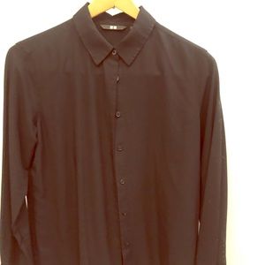 Uniqlo black rayon XS button down